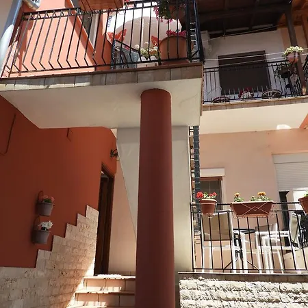 Helen's House