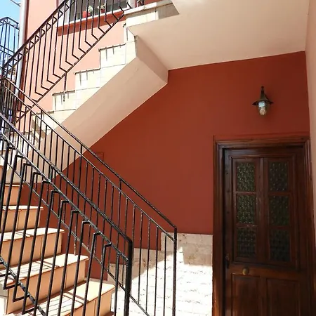 Helen's House