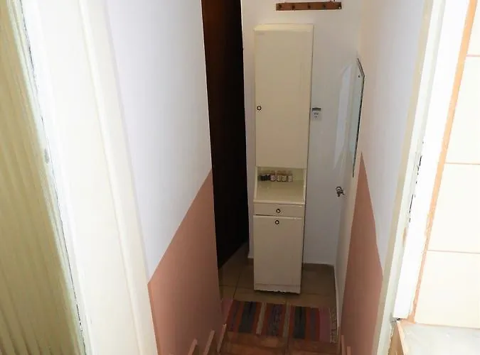 Helen's House Apartment *