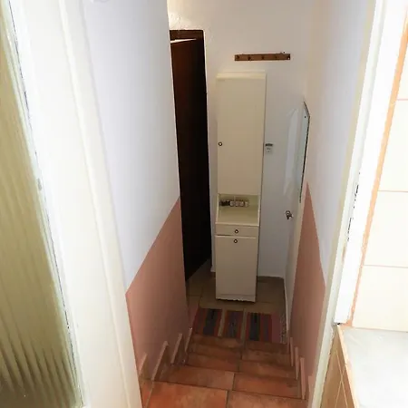 Helen's House Apartment *